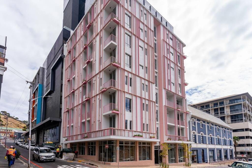 Apartment The Rose403: Centre In Dewaterkant Cape Town